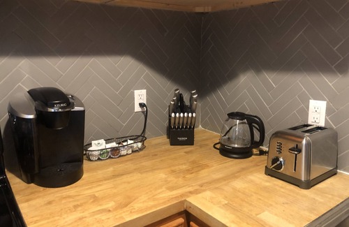Downtown Atlanta Condo | 1 King BR Downtown ATL with FREE Parking
