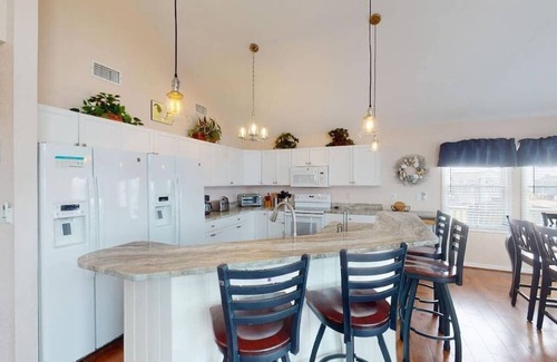 Rodanthe House | 1-lot Oceanside 6 Bedroom Home, Private Pool, Pet Friendly, Private Beach Access