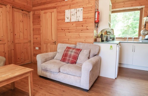 Combe Martin Cottage | 1 MANLEIGH PARK, pet friendly, with a garden in Combe Martin