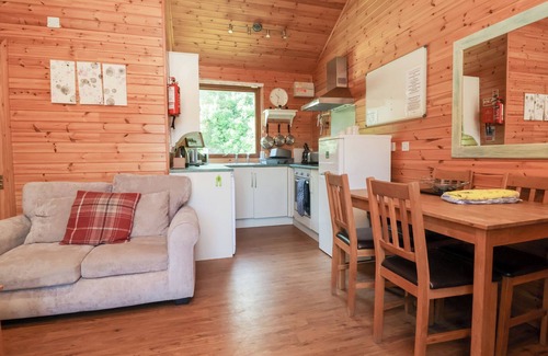 Combe Martin Cottage | 1 MANLEIGH PARK, pet friendly, with a garden in Combe Martin