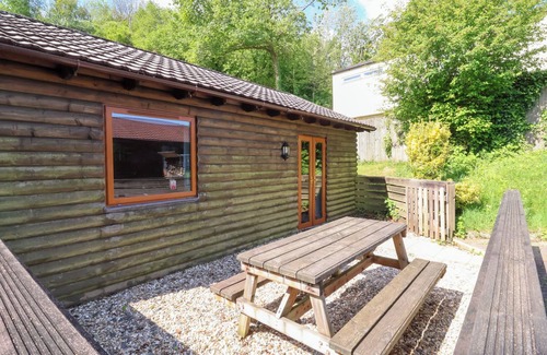 Combe Martin Cottage | 1 MANLEIGH PARK, pet friendly, with a garden in Combe Martin