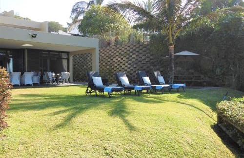 Shaka's Rock Apartment | 1 Marichel