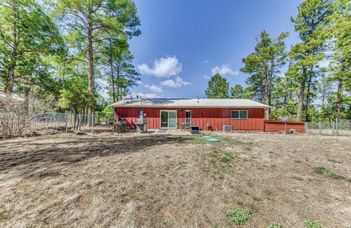 Alto House | 1 Mi to Alto Lake: Mtn-View Home w/Large Yard!