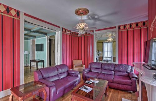 Galveston House | 1 Mi to Beach Group-Friendly Galveston Home!
