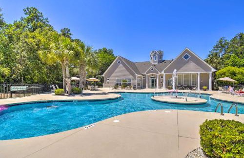Vaught Apartment | 1 Mi to Beach Myrtle Beach Condo with Pool Access