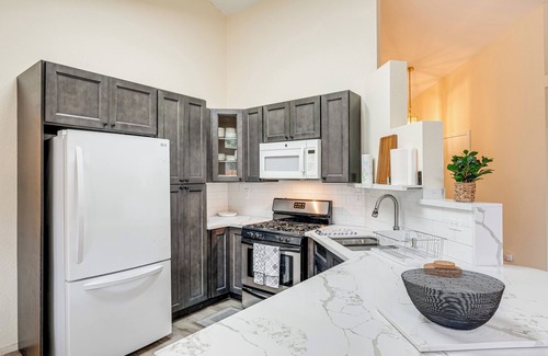 Southwestern Sacramento House | 1 Mi to College & Park: Peaceful Sacramento Home