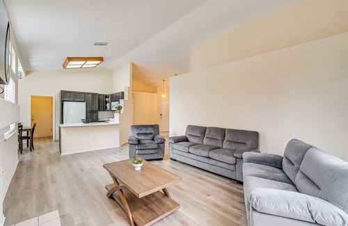 Southwestern Sacramento House | 1 Mi to College & Park: Peaceful Sacramento Home