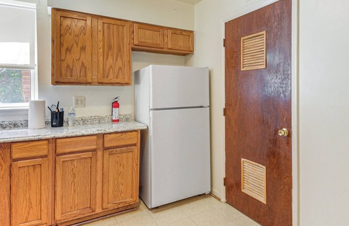 Downtown Baltimore Apartment | 1 Mi to Druid Hill Park: Quaint Baltimore Apt