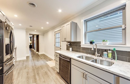 East Allegheny House | 1 Mi to Dtwn: Walkable Gem in Pittsburgh