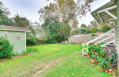 Wilmington Cottage | 1 Mi to Dtwn Wilmington: Quiet Cottage w/Deck