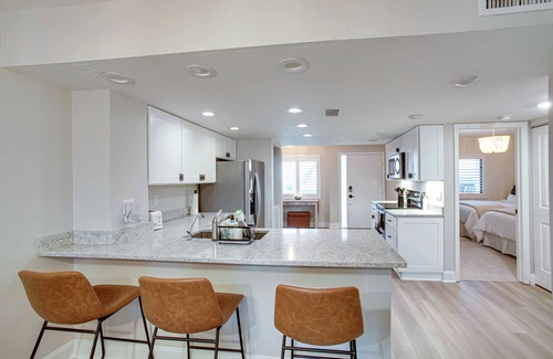 South Island Condo | < 1 Mi to Fort Myers Beach: Bayfront Condo w/Pool