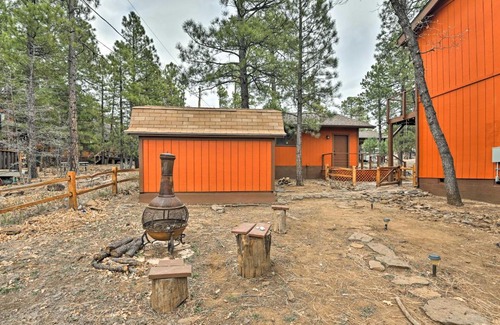 Munds Park House | 1 Mi to Lake Secluded Cabin with Deck in Munds Park