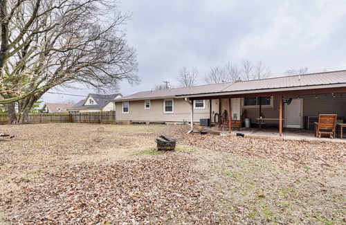 Berryville House | < 1 Mi to Main St Berryville: Spacious Family Home