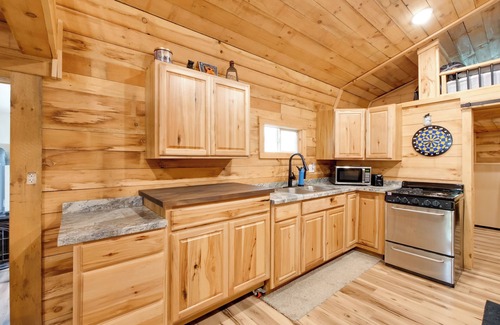 Blissfield Cabin | 1 Mi to Mohican River: Wooded Retreat w/Trails!