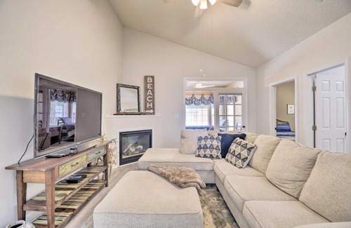 Vaught Apartment | 1 Mi to Myrtle Beach Access Condo with Resort Perks