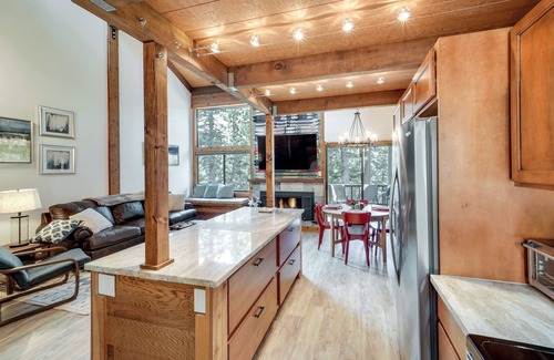 Truckee Condo | 1 Mi to Northstar Village: Pet-Friendly Condo!