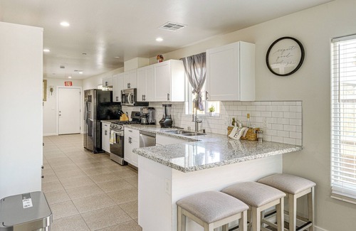 Bakersfield House | 1 Mi to Rabobank Arena: Home w/Gazebo!