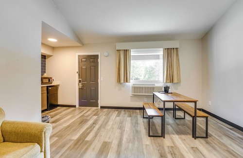Port Huron Apartment | 1 Mi to Riverfront: Sleek Port Huron Studio
