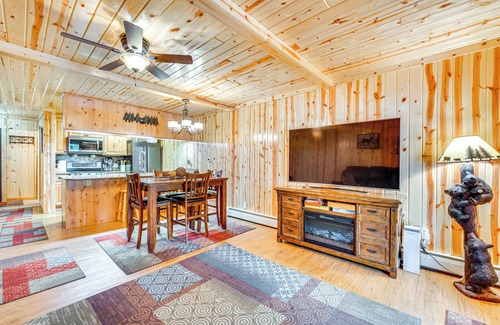 Estes Park House | 1 Mi to Rocky Mtn Nat'l Park: Estes Park Townhome