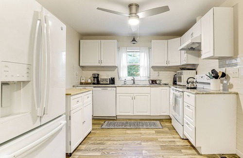 Stone Mountain House | 1 Mi to Stone Mountain Park: Outdoor Haven!