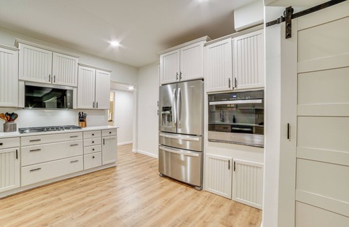 Oak Grove House | 1 Mi to Table Rock Lake: Home w/Furnished Patio!