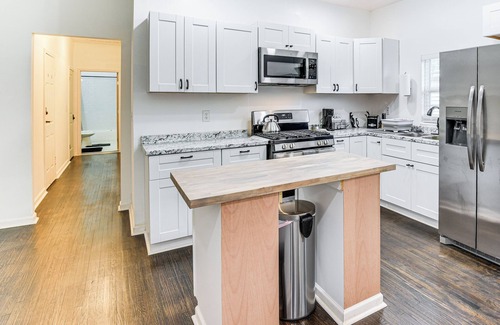 Tulsa House | 1 Mi to Tulsa Arts District: Updated Home w/Deck!