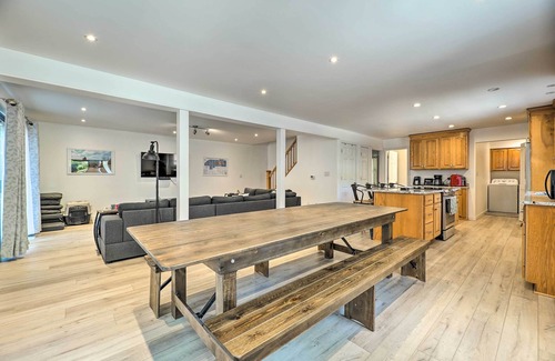 Holland House | 1 Mi to Tunnel Park: Holland Home w/Fire Pit