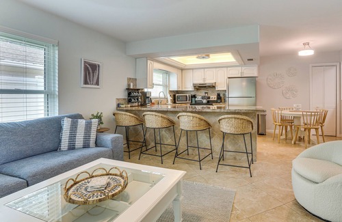Naples Park House | 1 Mi to Vanderbilt Beach! Family Home on 500 Block