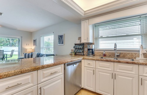 Naples Park House | 1 Mi to Vanderbilt Beach! Family Home on 500 Block