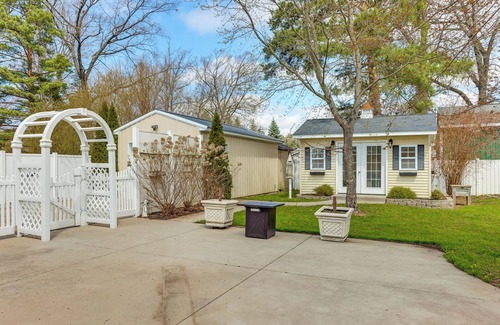 Harrison House | 1 Mi to Wilson State Park: Harrison Home w/Yard!