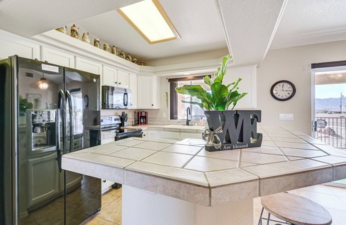 Lake Havasu City House | 1 Mi to Windsor Beach - Lake Havasu City Home
