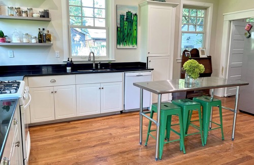 Summerville House | 1 mile from Masters! Updated 4/4.5 Craftsman House on the Hill!