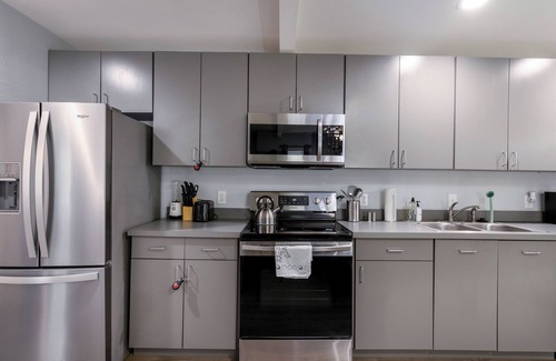 Cedars Apartment | 1 mile to Convention Center, Pets OK! King bed, W/D, Parking, Full Kitchen