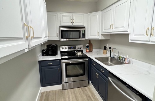 Erie Condo | 1 mile to Presque isle - quiet, safe condo with walking paths!