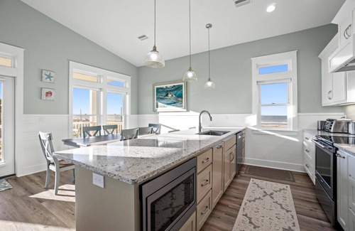 Port St. Joe House | 1-Min to Beach | Pool | Boat Parking | Sleeps 10 | Gulf View | Elevator