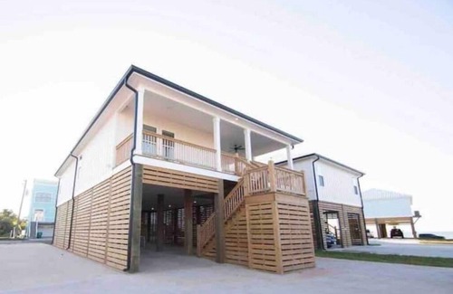 Gulfport House | 1-min walk to beach! Newly built! RELAXING Beach Vacation!BeachBLISS