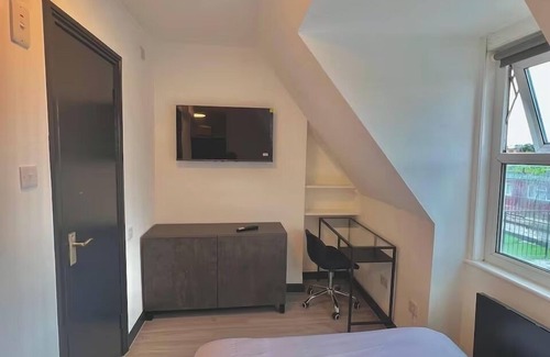 Golders Green Apartment | 1 minutes walk to Golder's Green Studio