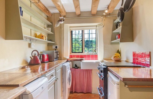 Edingthorpe House | 1 New Thatched Cottage