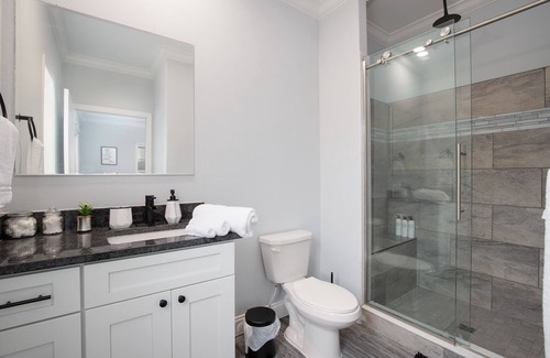 Point Washington House | #1 ★NEWLY BUILT★Private & Modern 3B/2B Home★