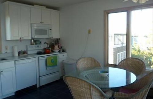 Beach Haven Gardens House | 1 OFF THE OCEAN IN BEACH HAVEN GARDENS