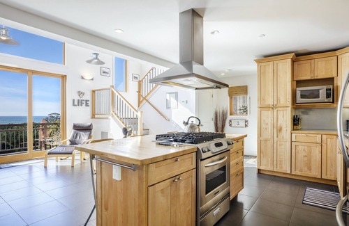 Stinson Beach House | #1 Rate 'BEST Place to Stay' at Stinson Beach