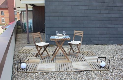 Schoenwald Apartment | 1-room apartment with large balcony, sauna + swimming pool in the house