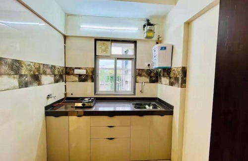 Kandivali East Apartment | 1 Room Kitchen at Malad West