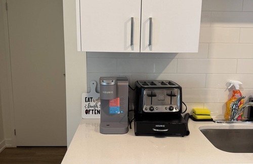 Ledbury - Heron Gate - Ridgemont - Elmwood Condo | 1 Room With Private Washroom in a shared 2Br 2 Bathroom cozy condo