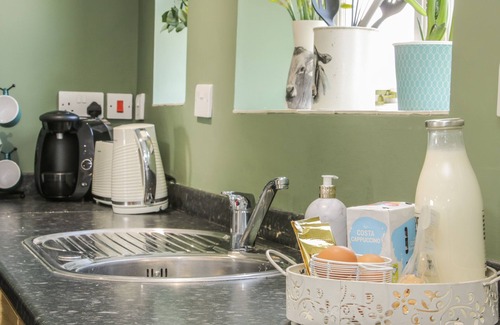 Pontesbury Cottage | 1 ROYAL OAK COTTAGES, pet friendly, with open fire in Longden