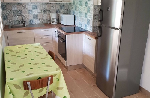 Galeria Apartment | 1-star, non-smoking apartment 100 metres from the beach