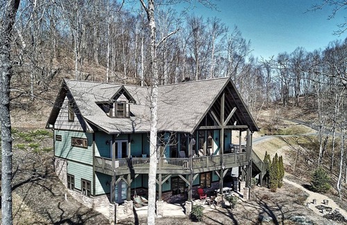 Lansing Cabin | 1 Starry Night-5 BR, 4BA with Stunning Views, Hot Tub, WIFI, AC, Fire Pit