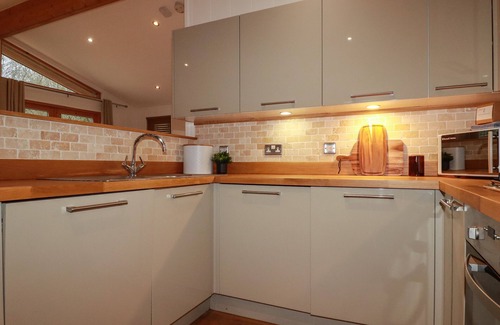 Looe Cottage | 1 Streamside