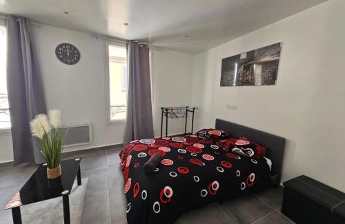 Meulan-en-Yvelines Apartment | 1 Studio Cosy avec WIFI Meulan EN Y