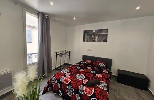 Meulan-en-Yvelines Apartment | 1 Studio Cosy avec WIFI Meulan EN Y